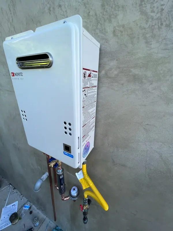 Tankless water heater installation for South Maywood homes
